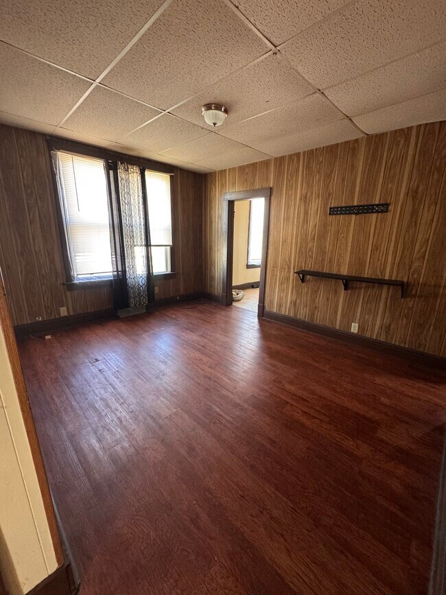 Photo - 309 S James St