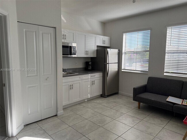 Photo - 2541 SE 1st St