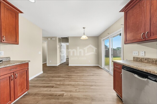 122 Spring Lakes Dr