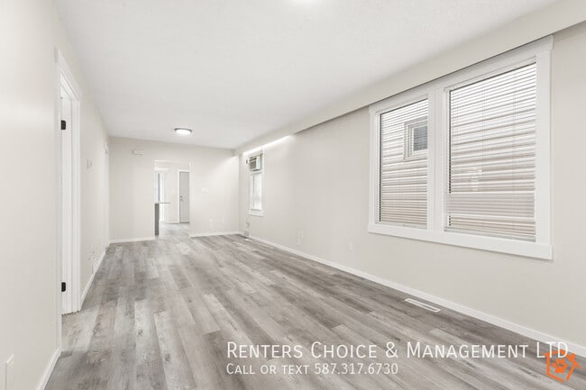 Photo - Pet Friendly, Renovated House Near Downtown Medicine Hat