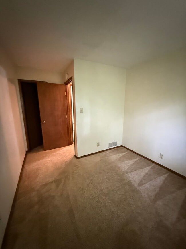 Photo - 729 Westridge Rd