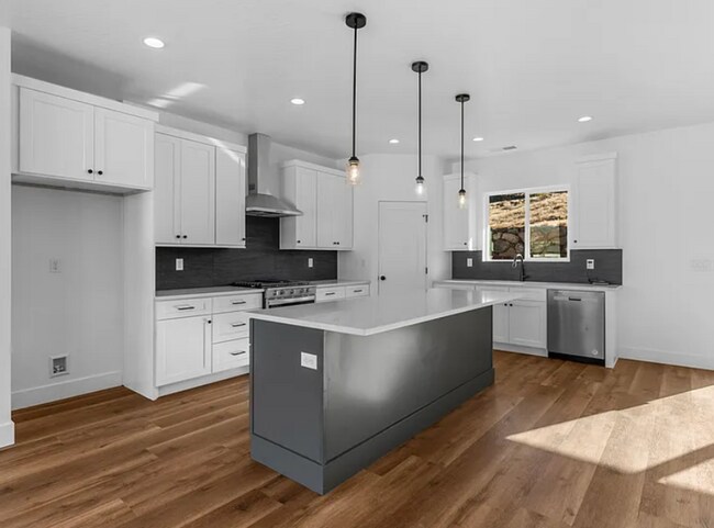Photo - VIEWS! Luxury Townhome in Washington
