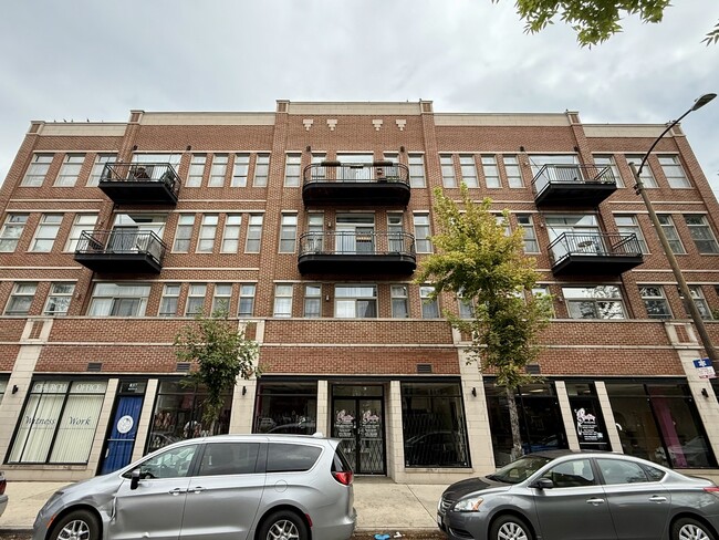 Building Photo - 837 S Western Ave Unit 407 Rental