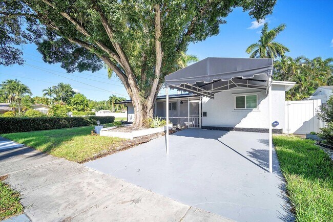 Building Photo - Beautiful Hollywood home in quiet neighbor...