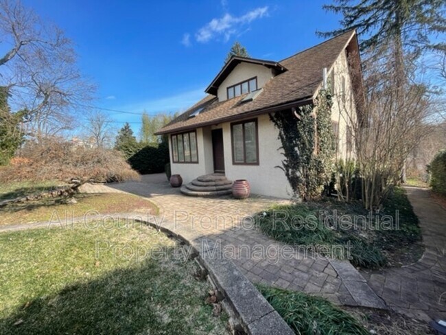 Photo - 1073 Princeton Kingston Rd House