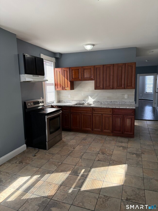 Photo - 94 Hungerford St Unit 2nd Floor