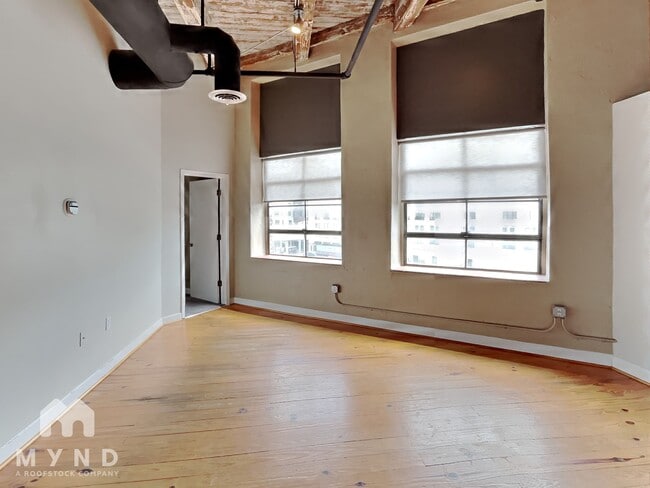 Photo - 326 Nelson St SW Unit 401