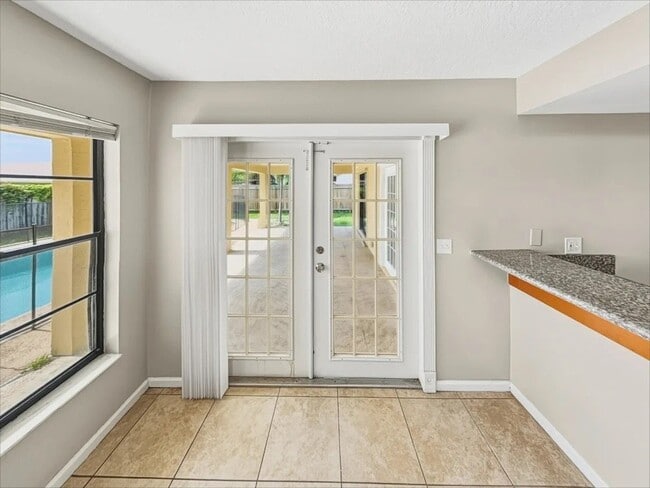 Photo - 784 Ryanwood Dr