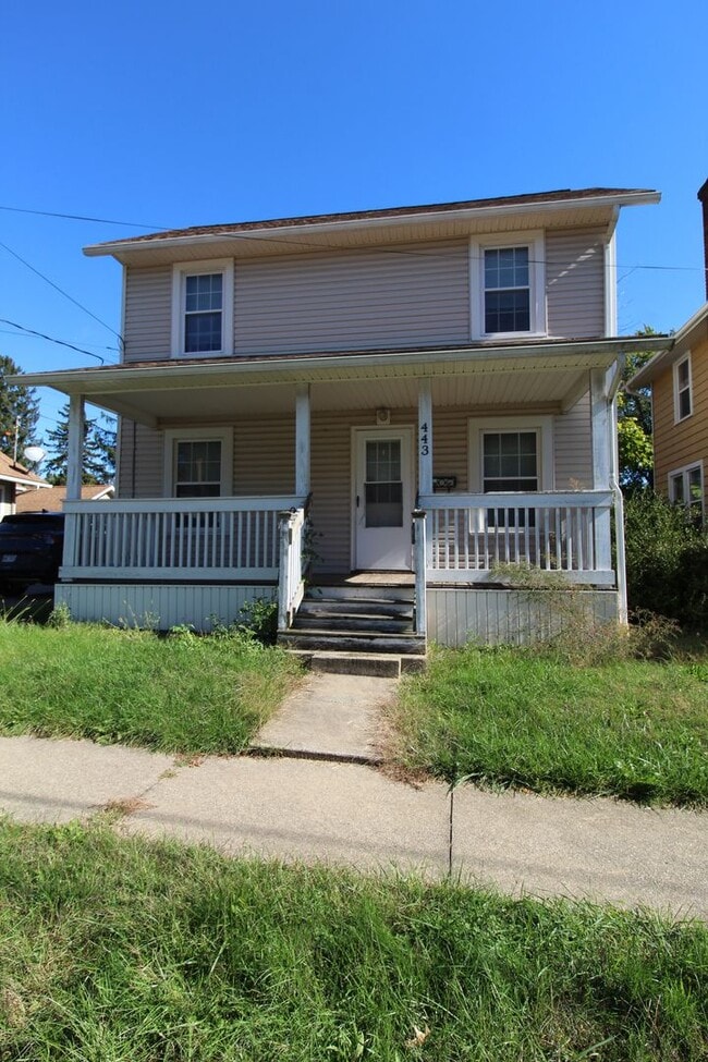 Building Photo - Two bedroom, single family home