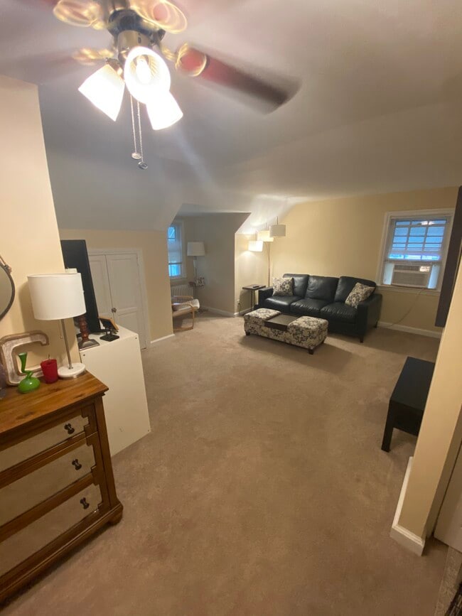 Photo - 104 Hillcrest Ave