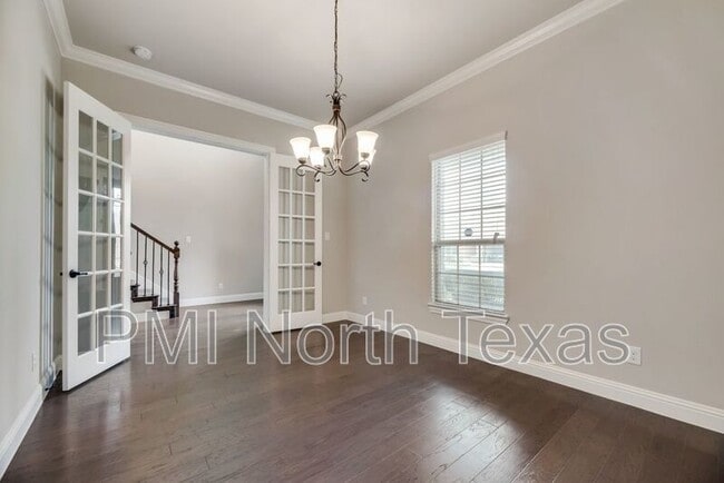 Photo - 740 Sandbox Dr