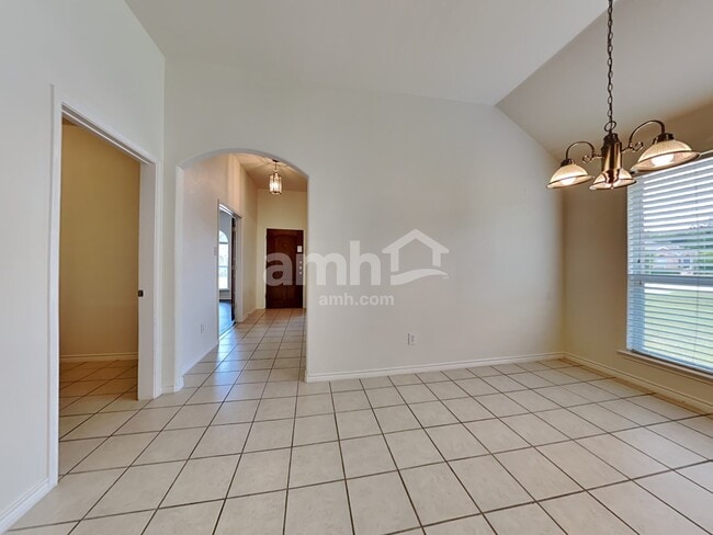 Photo - 1385 Tanglevine Dr