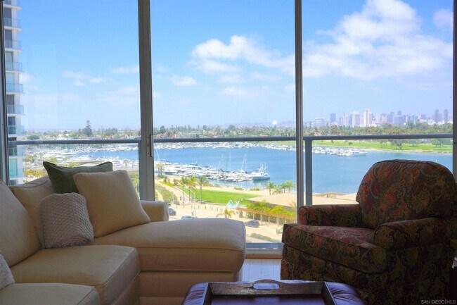 Building Photo - 1820 Avenida Del Mundo Unit 808 Rental