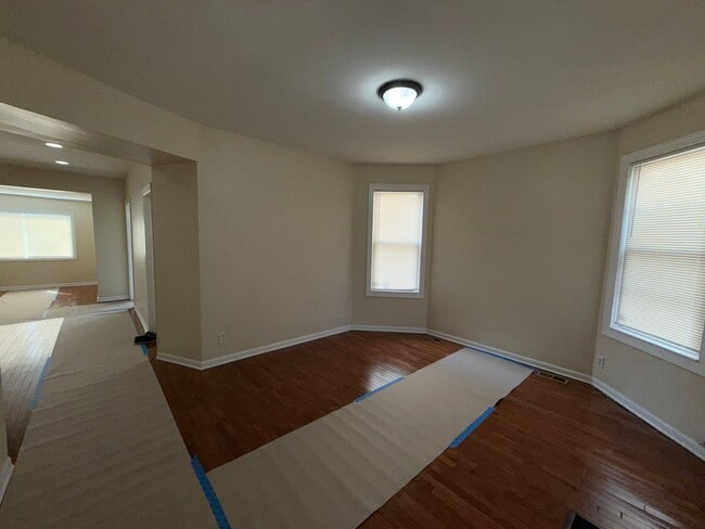 Photo - 7423 S St Lawrence Ave