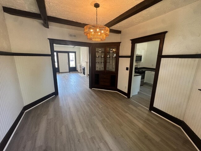 Photo - 504 N Roosevelt Ave