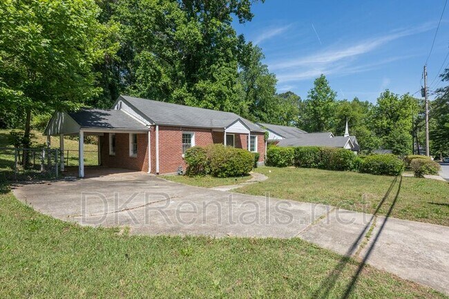 Photo - 1295 Westmont Rd SW
