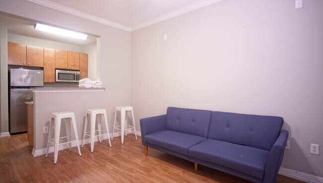 Photo - 1/1 in West Campus Unit 213