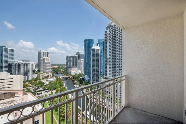 Photo - 511 SE 5 Ave Unit 2115