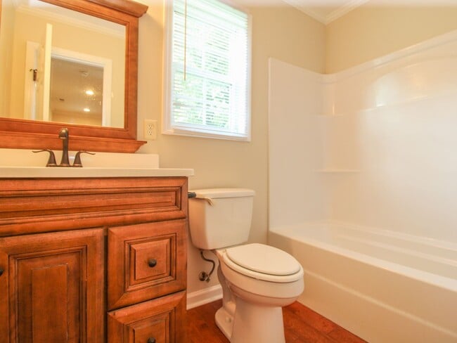 Photo - Convenient 2 bed 1 bath home in Athens City located near Athens State University and downtown Ath...