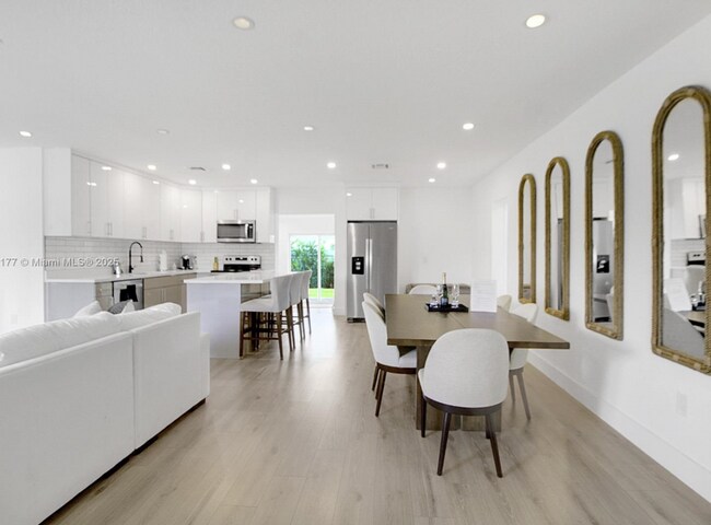 Photo - 18361 NE 20th Pl