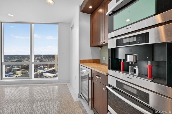 Photo - 1 Renaissance Square Unit V4E