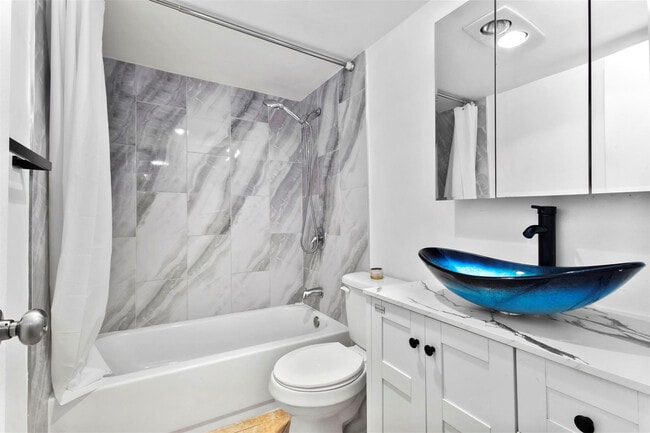 Photo - 251 S Cypress Rd Unidad 127