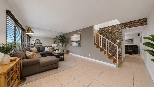 Building Photo - 14 Matador Ln Unit 3-27