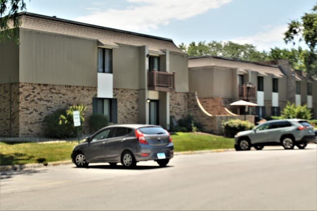 Building Photo - 7303 Grand Ave Unit AA-205