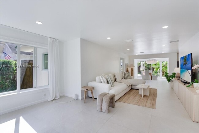 617 SW 5th Ave