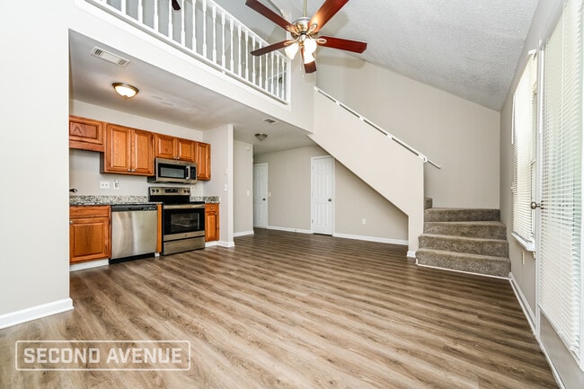 Photo - 2370 Iron Horse Dr