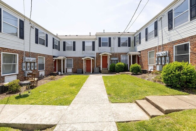 Photo - Two-bedroom Unit in Richmond Condo Unit 10