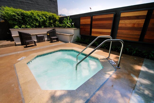 Photo - 1022 Tiverton