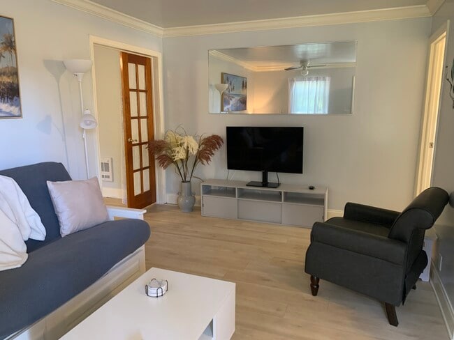 Photo - 1420 Alicia Ave