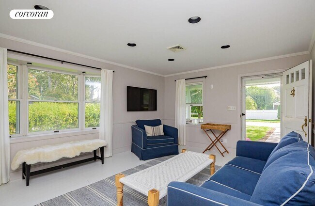 Photo - 15 Maidstone Ave