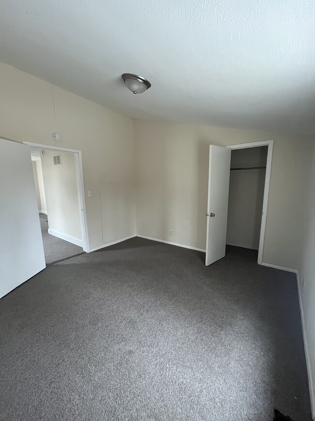 Photo - 579 N 30th St