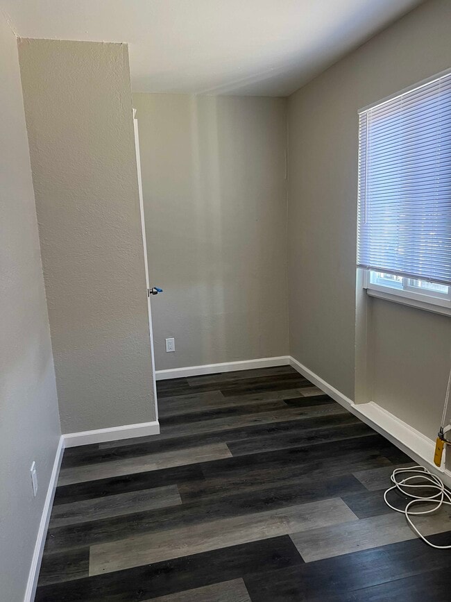 Photo - 2124 90th Ave