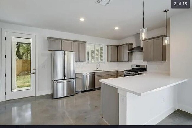 Photo - 1914 Barge St Unidad A