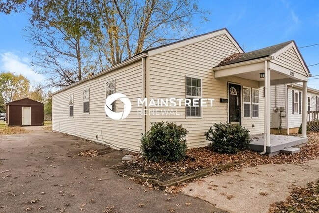 3 Bedroom Pet-Friendly Home in LOUISVILLE, KY with Main Street Renewal