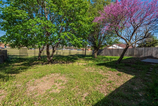 Photo - 1440 Community Dr