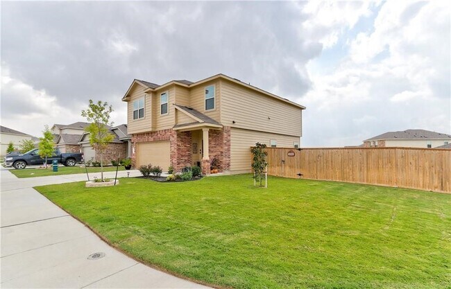 Photo - 613 Circle Wy