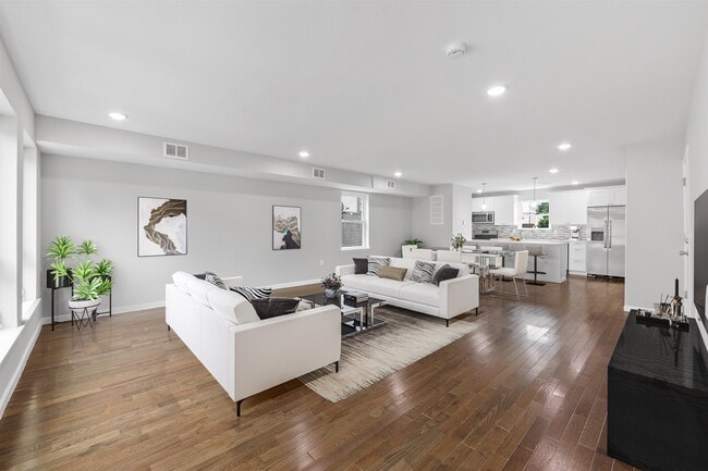 Photo - 45 Franklin St Unidad #2