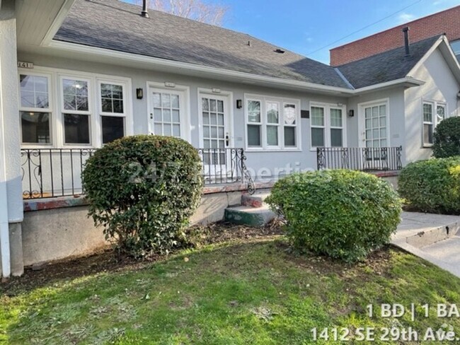 Building Photo - Vintage 1BD I 1BA Unit 1414 Rental
