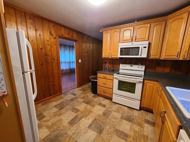 Photo - 927 Downey Dr