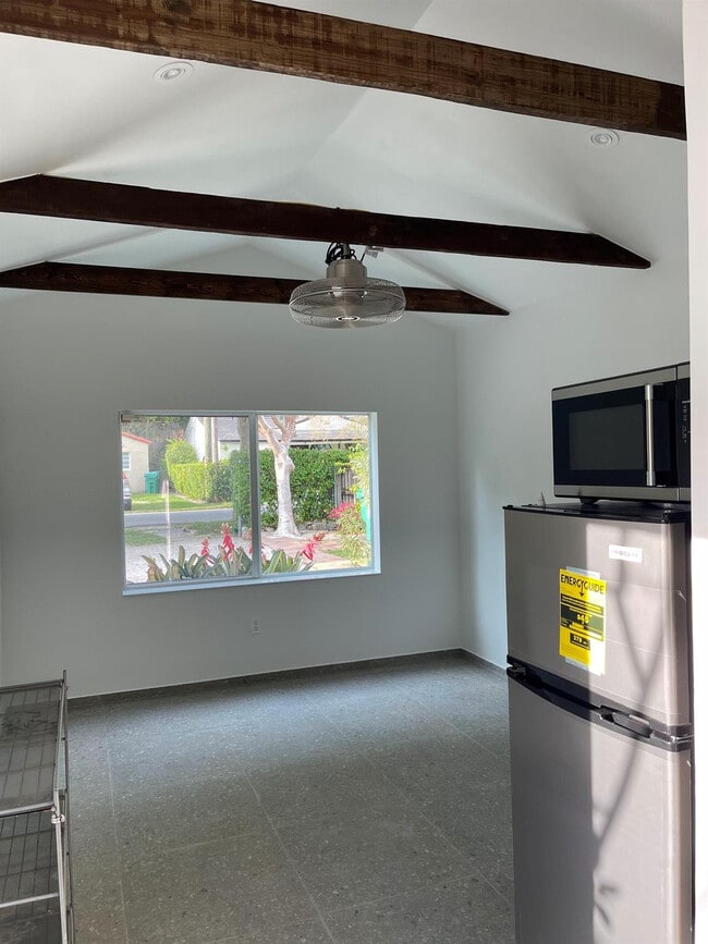 Photo - 1005 Cortez St Unidad B