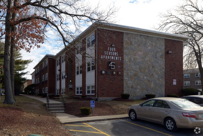 Photo - Four Seasons North