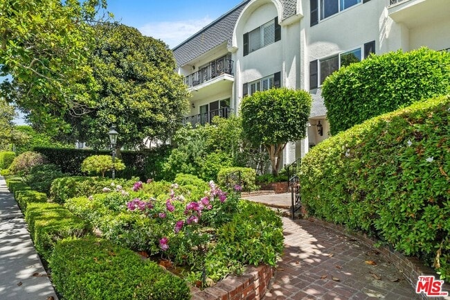 Photo - 404 San Vicente Blvd Condo Unit 201