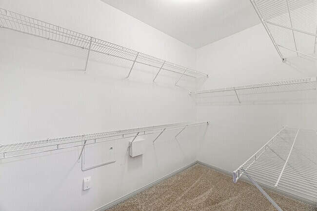 Photo - Limited-Time Incentive: 8 Weeks Free & $0 ... Unidad RAMC3