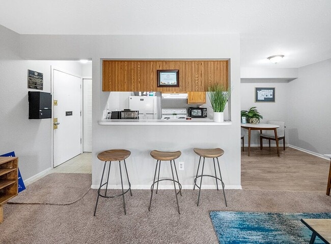 Breakfast Bar - Rising Estates Apartments