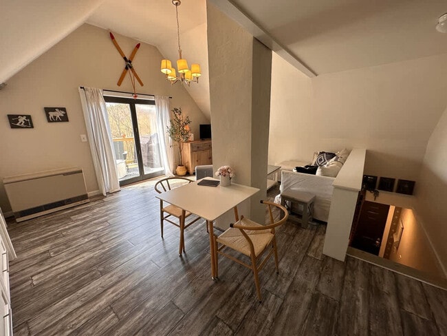 Photo - 18 Alpine Ct Unit ID1312388P