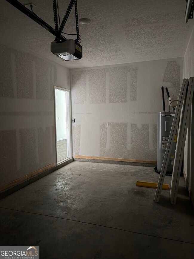 Photo - 152 Deep Bay Cir